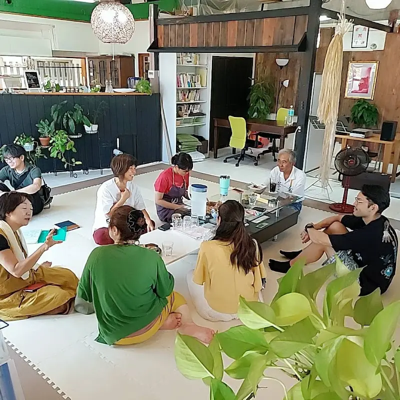 国際通りから路地裏まで！那覇の島唄が流れるパーティー会場